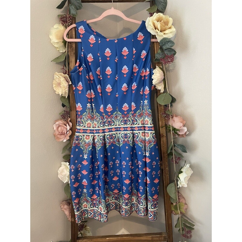 Gabby Skye Women's Geometric Floral Printed Sleeveless Dress